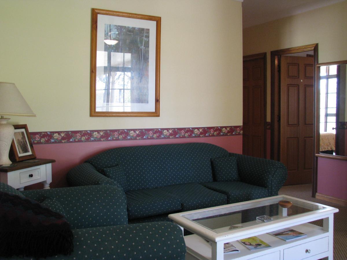 Hill Top Country Guest House Lovedale Buitenkant foto